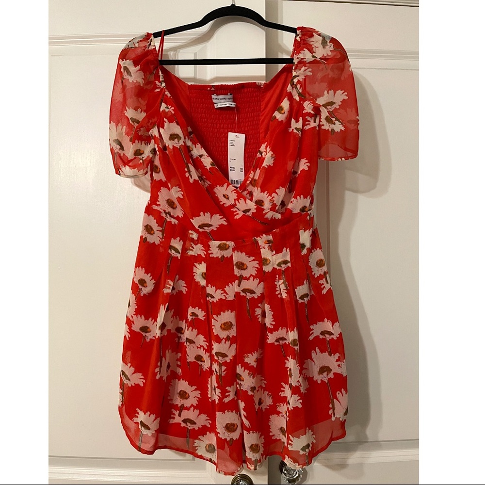 L Urban Outfitters Romper w/ Pockets